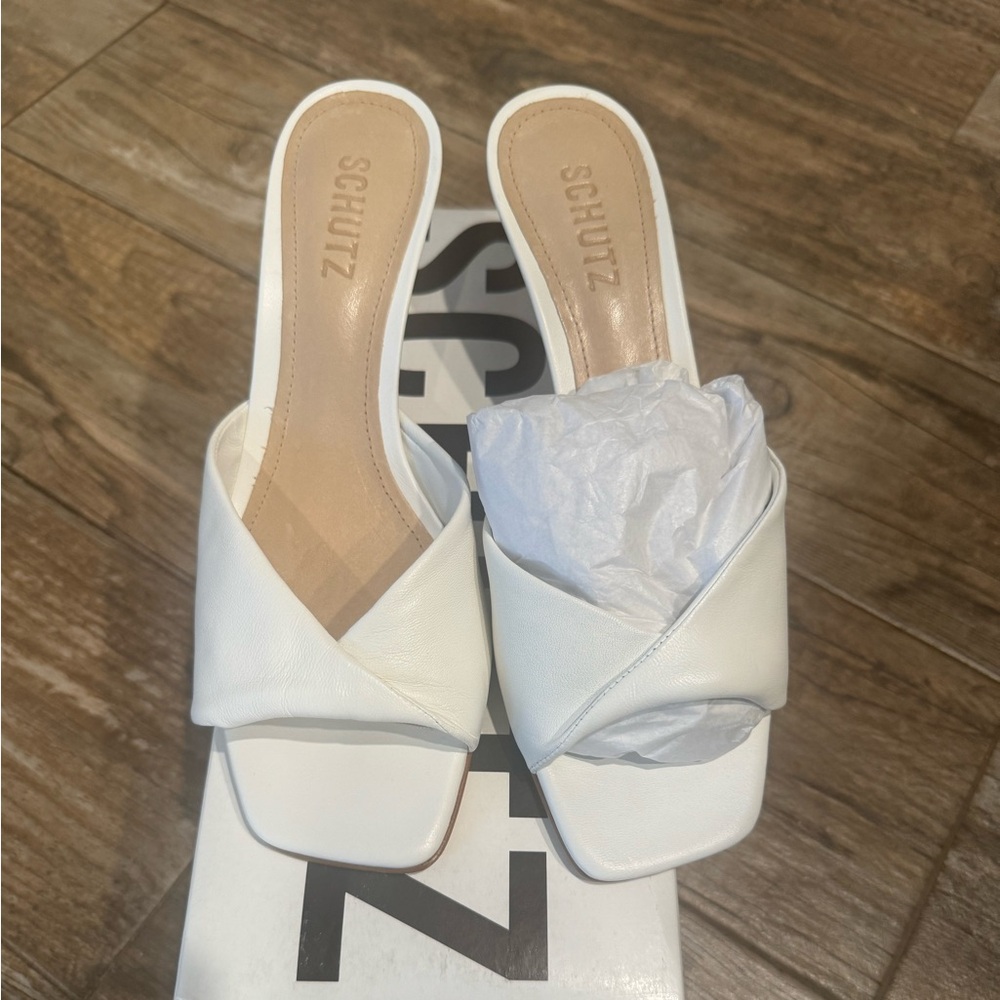Brand New Schutz White Women's Slide Sandals kitten heel with Box